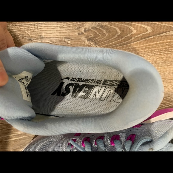 Nike Run Easy Sneakers - Picture 3 of 5